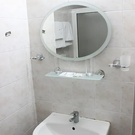 Svilena Hotel *